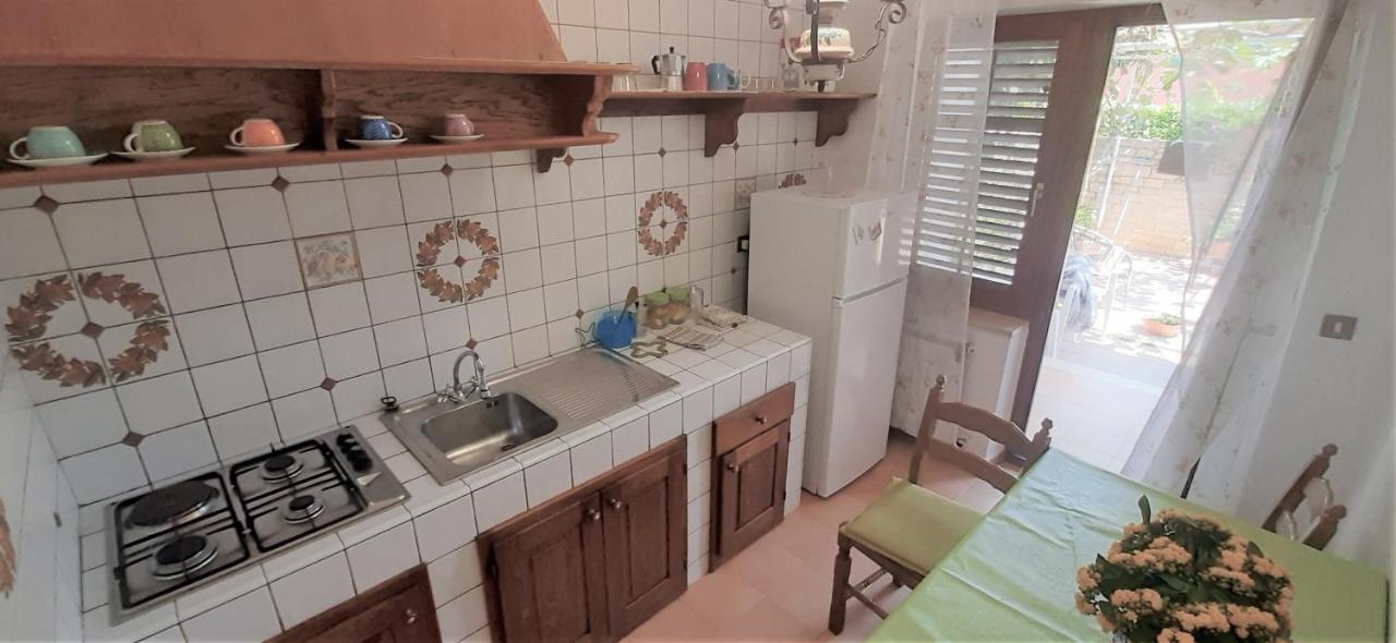 Apartments Eva ザンブラティヤ エクステリア 写真
